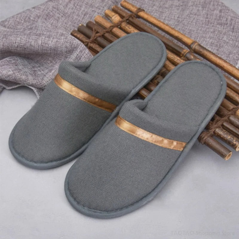 Chaussons douillets unisexe – Pantoufles confortables en peluche pour intérieur