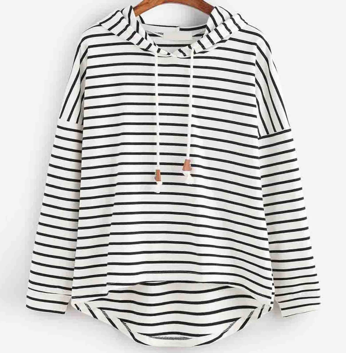 Hoodie femme stylé – Sweat à capuche rayé tendance et confortable pour automne