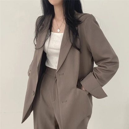 Blazer élégant femme – Veste chic et pantalon droit pour tenue habillée