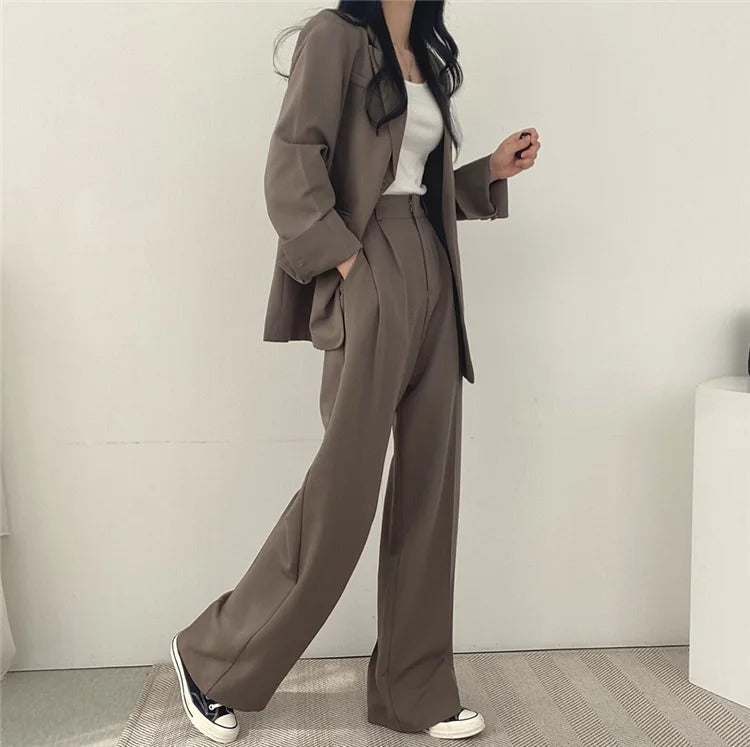 Blazer élégant femme – Veste chic et pantalon droit pour tenue habillée